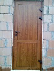 Дверь алюминиевая